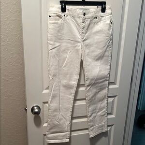 Chico's White Straight Leg Crop Jeans Timeless Style